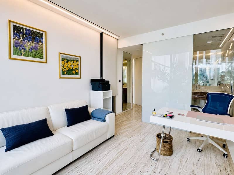 27 Palm Jumeirah Luxury Apt w/Burj Al Arab Views