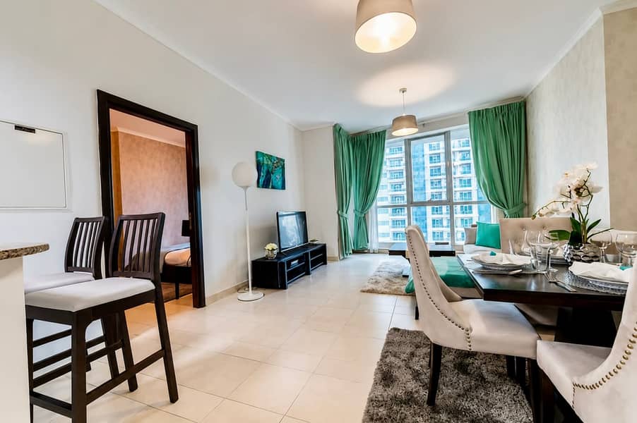 5 Torch Tower Marina 1BR: Balcony, Gym & Views!