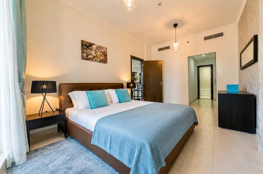12 Torch Tower Marina 1BR: Balcony, Gym & Views!