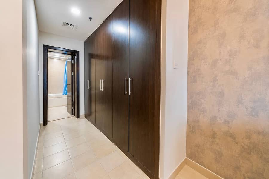 13 Torch Tower Marina 1BR: Balcony, Gym & Views!