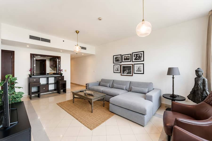 3 Golf Towers 1BR Apartment in Dubai