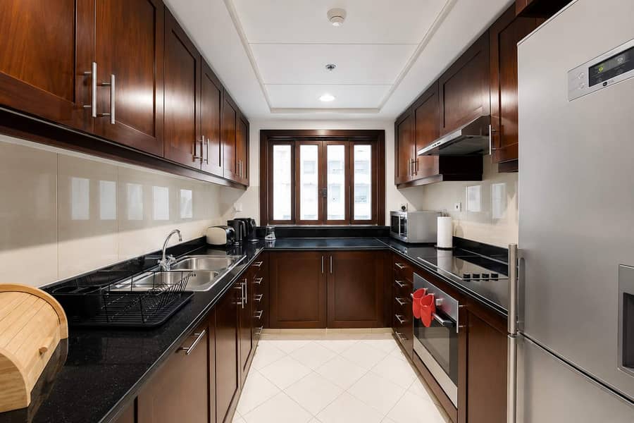 10 Golf Towers 1BR Apartment in Dubai