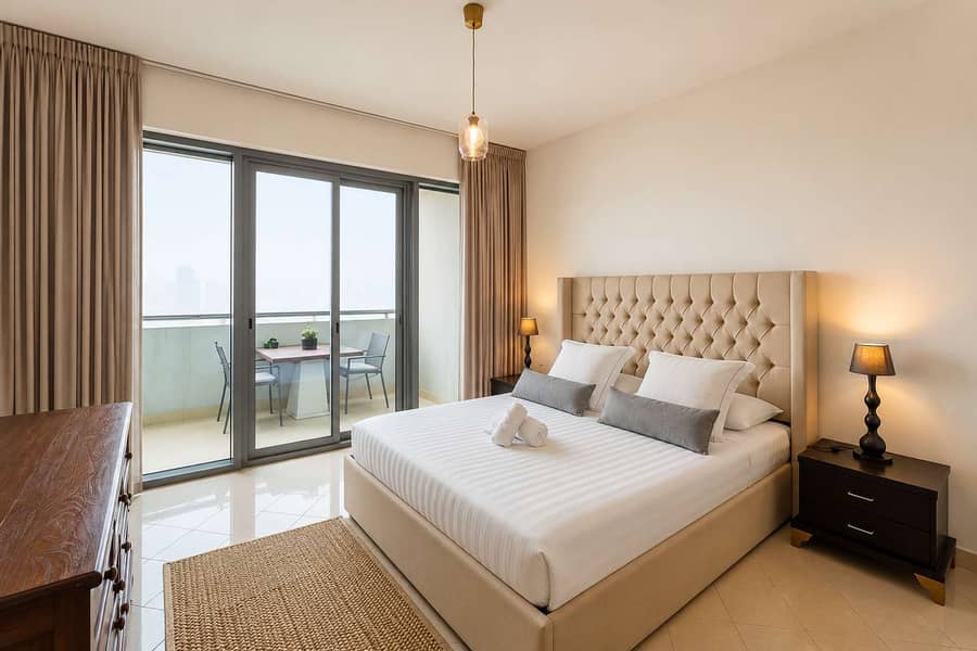 11 Golf Towers 1BR Apartment in Dubai
