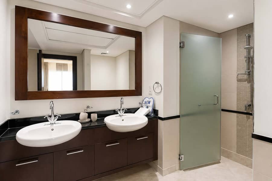 14 Golf Towers 1BR Apartment in Dubai