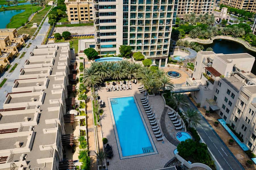 21 Golf Towers 1BR Apartment in Dubai