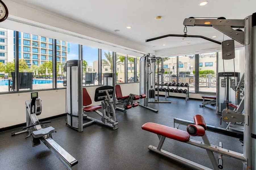 23 Golf Towers 1BR Apartment in Dubai
