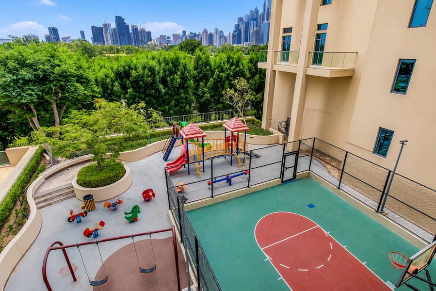 26 Golf Towers 1BR Apartment in Dubai