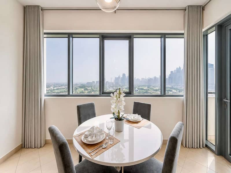 5 Luxury Dubai Apartment with Pool & Golf View