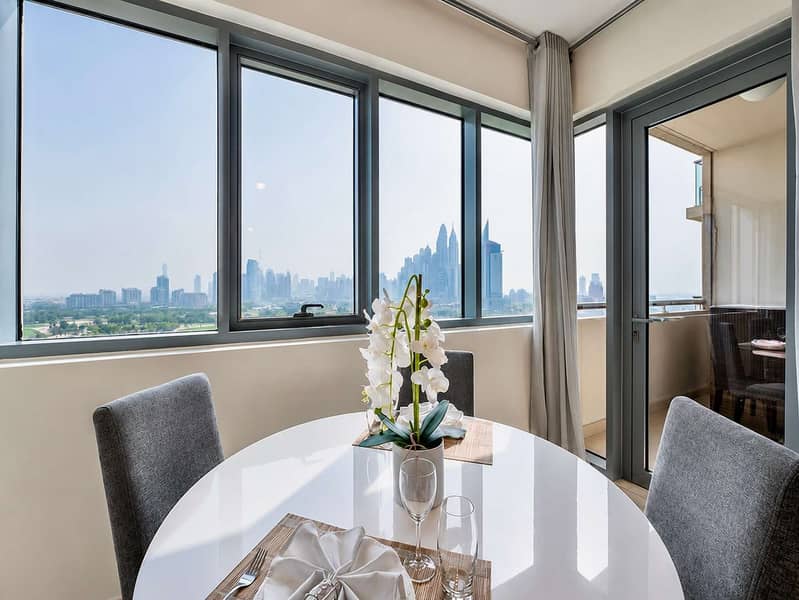 6 Luxury Dubai Apartment with Pool & Golf View