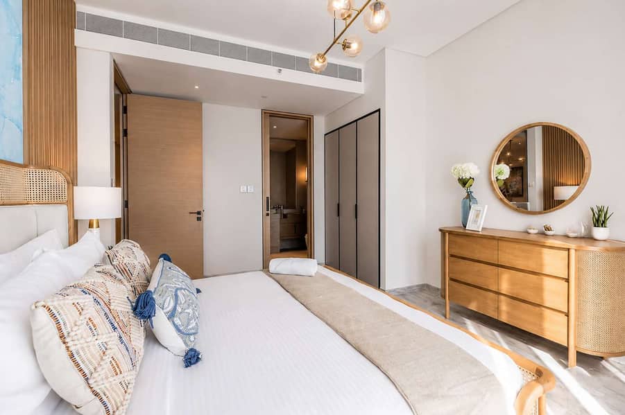 14 Luxury 2BR Apt. in Jumeirah Gate with Beach Access