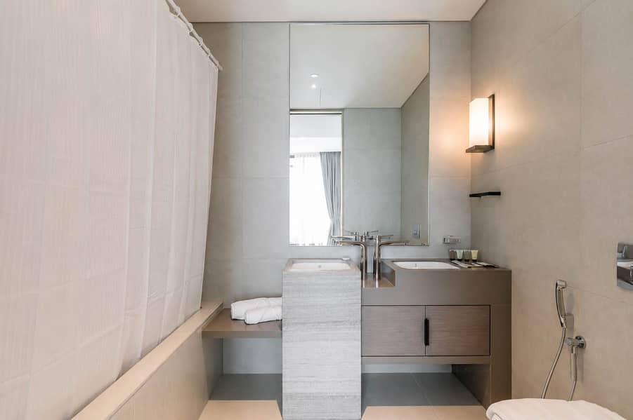 18 Luxury 2BR Apt. in Jumeirah Gate with Beach Access