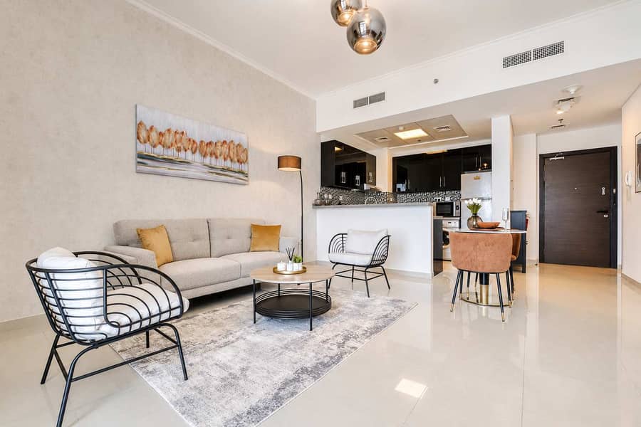 2 Botanica Tower 1BR: Beach, Pool & Gym Access!