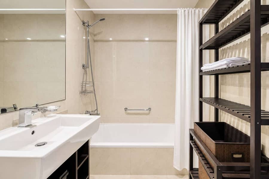 12 Botanica Tower 1BR: Beach, Pool & Gym Access!