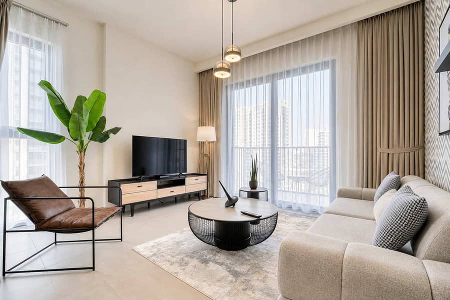 3 Luxury Dubai Hills Apt: Hot Tub, Gym & Pool Views