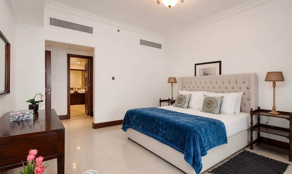 11 Palm Jumeirah Beach Access Apartment