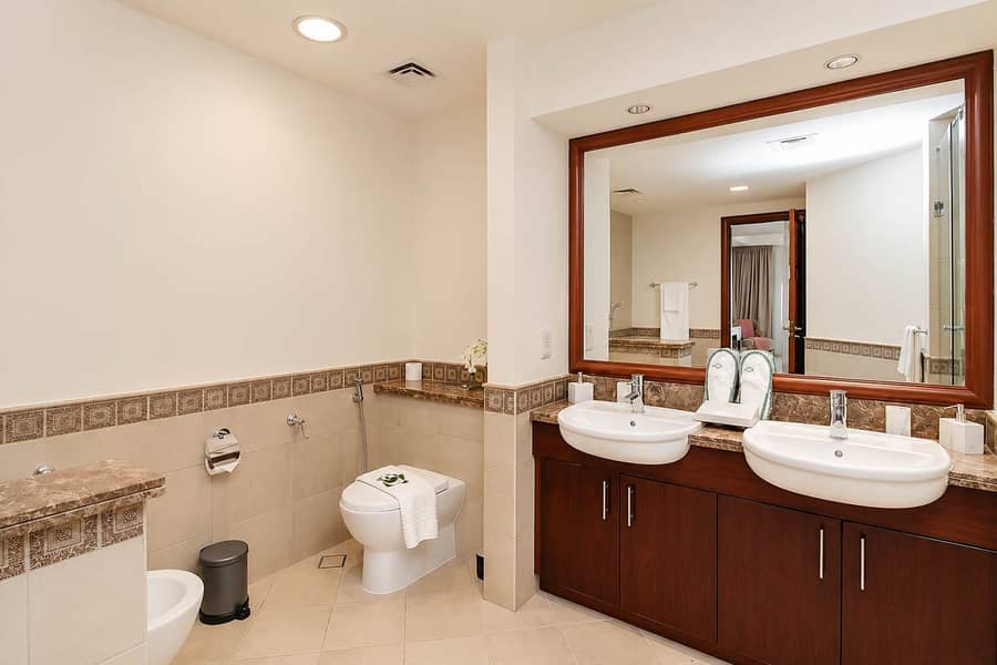 16 Palm Jumeirah Beach Access Apartment
