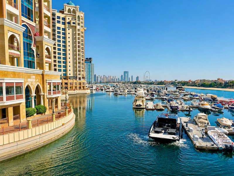 17 Palm Jumeirah Oceanfront Studio w/ Pool & Sea