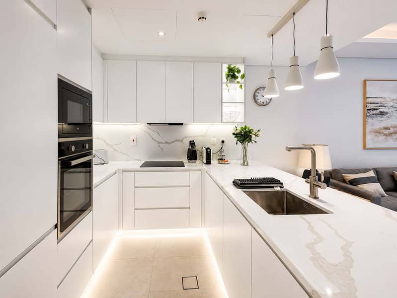 8 Elegant 3BR Apartment in Dubai Greens with Garden View