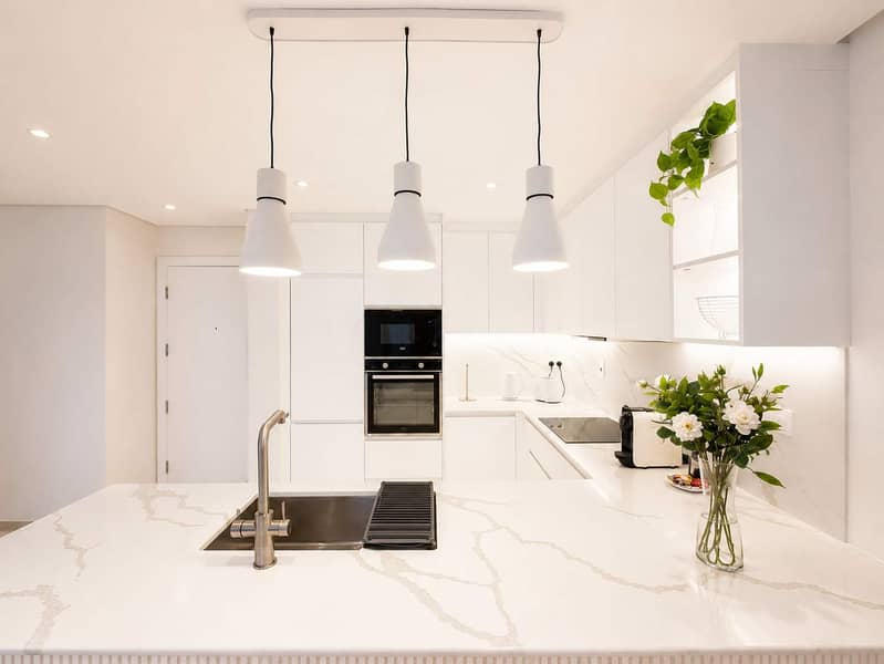 10 Elegant 3BR Apartment in Dubai Greens with Garden View