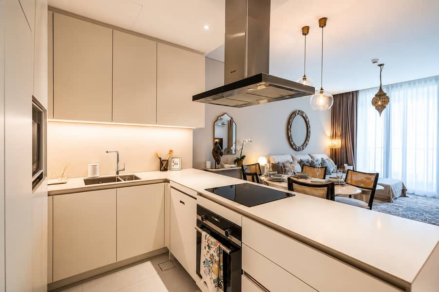 8 Address Dubai: 2BR Seaview Apartment on The Walk