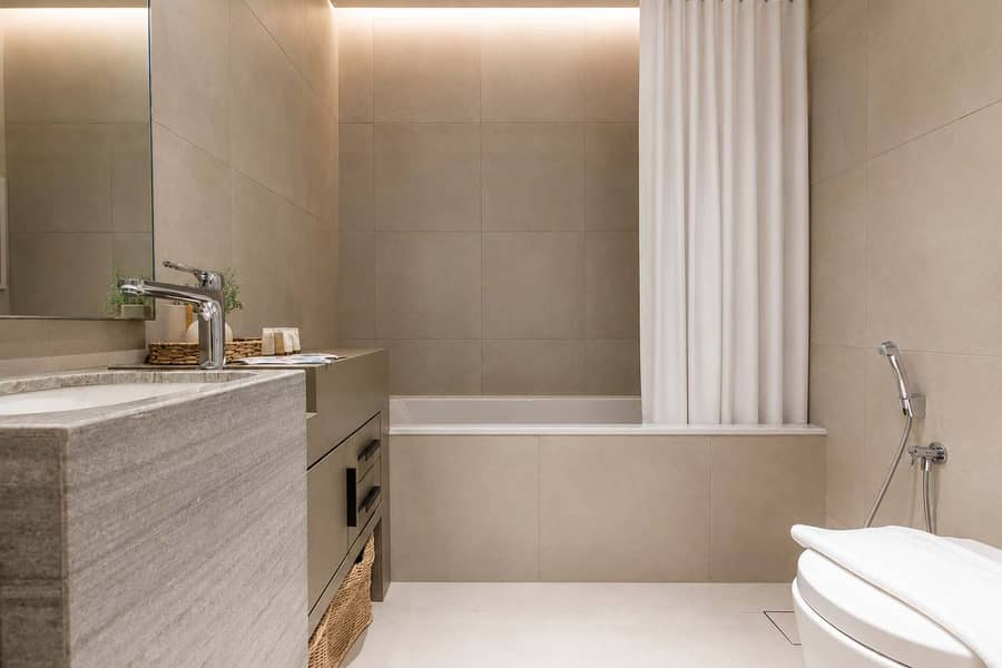 14 Address Dubai: 2BR Seaview Apartment on The Walk