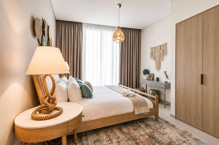 16 Address Dubai: 2BR Seaview Apartment on The Walk