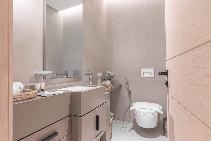 18 Address Dubai: 2BR Seaview Apartment on The Walk