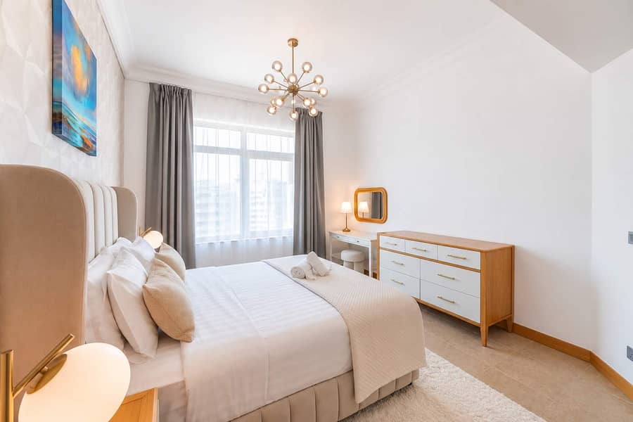 13 Luxury Dubai Apartment at the Palm