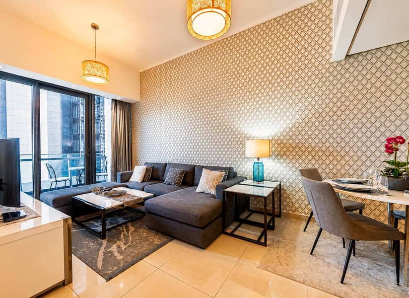 2 Luxury 2BR Apartment in Dubai with Views