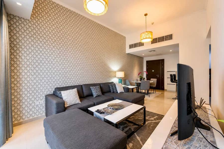 3 Luxury 2BR Apartment in Dubai with Views