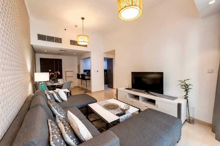 4 Luxury 2BR Apartment in Dubai with Views