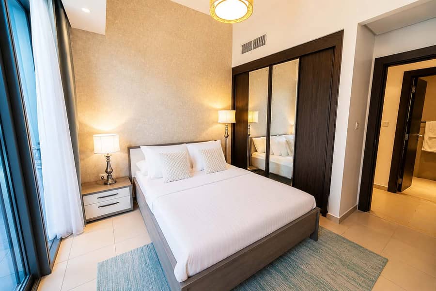 10 Luxury 2BR Apartment in Dubai with Views