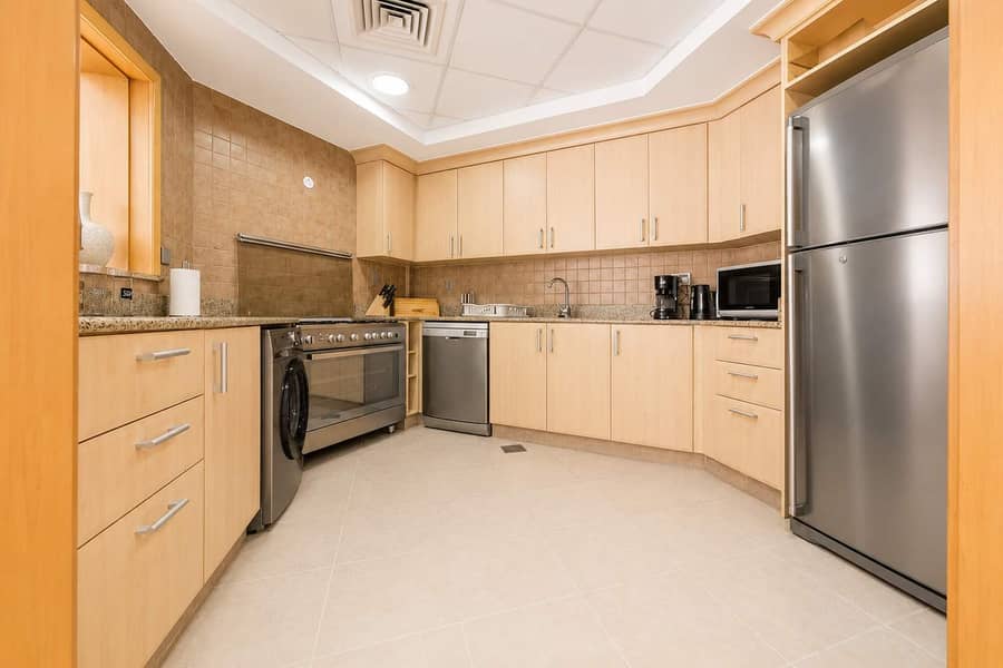 7 2BR Palm Jumeirah Apartment with Beach Access