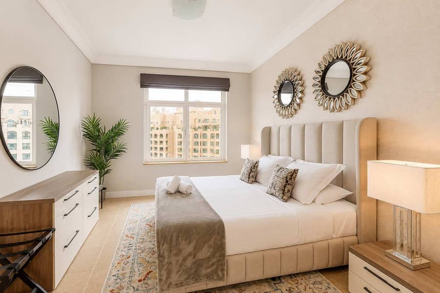 11 2BR Palm Jumeirah Apartment with Beach Access