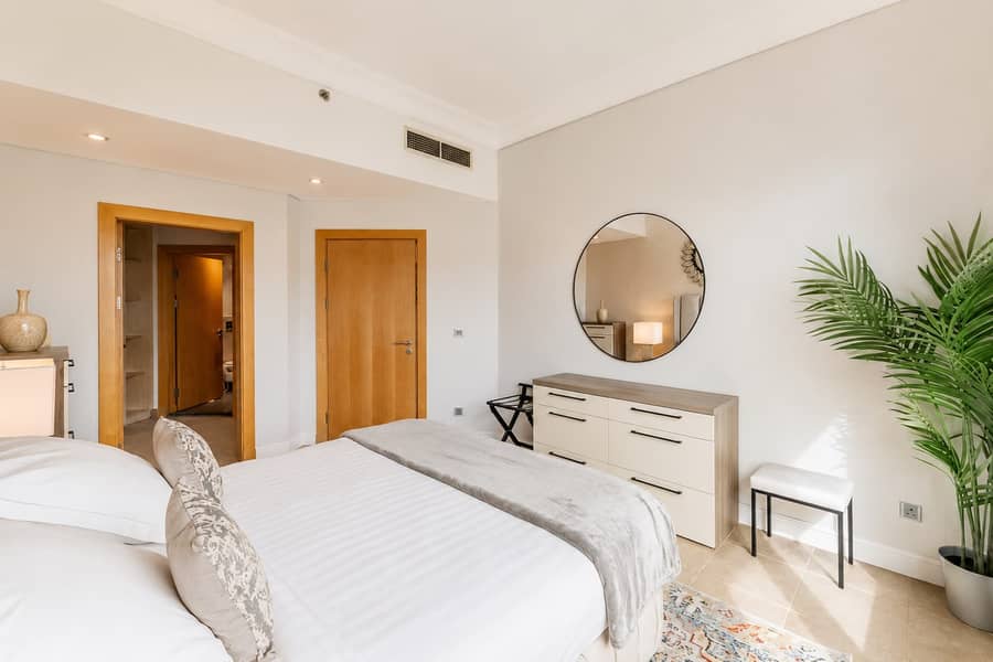 14 2BR Palm Jumeirah Apartment with Beach Access