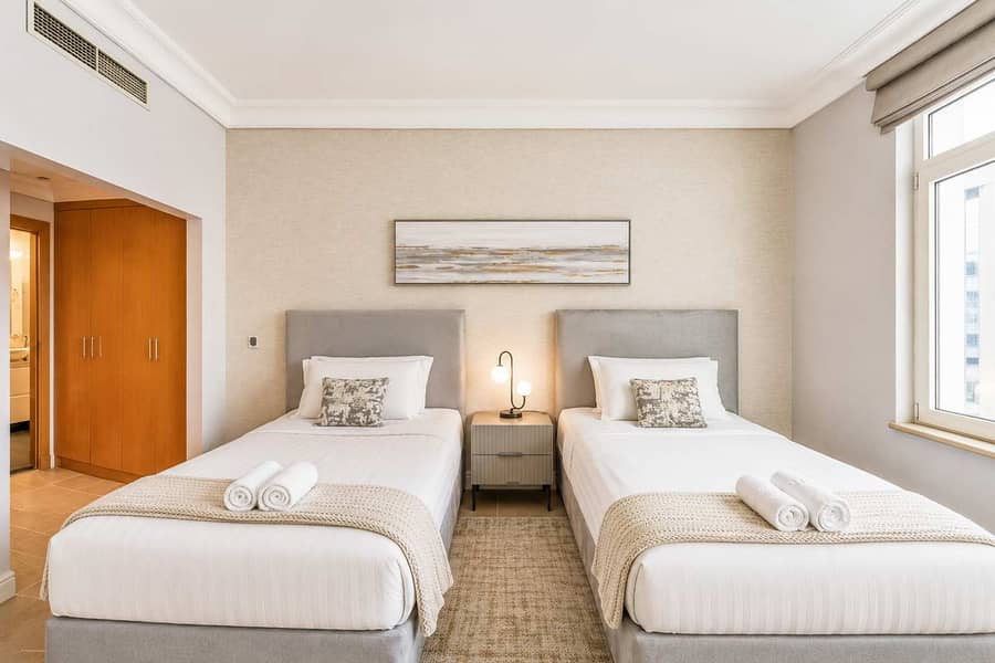 17 2BR Palm Jumeirah Apartment with Beach Access
