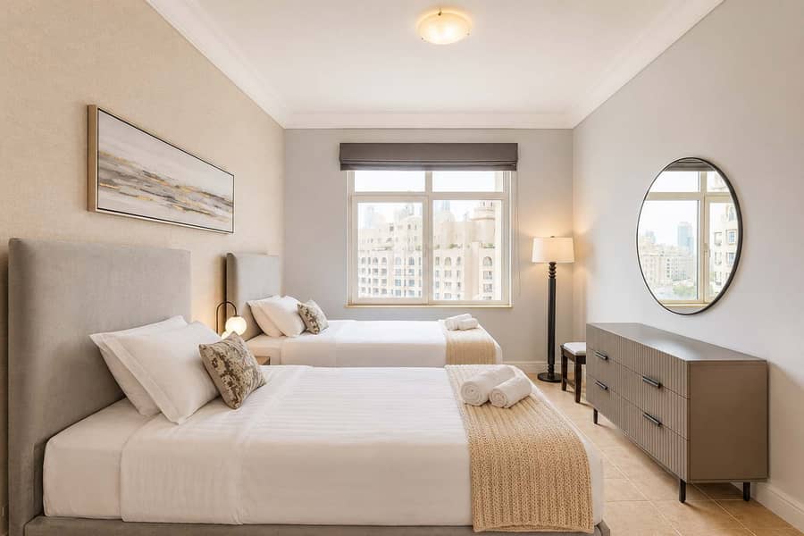 18 2BR Palm Jumeirah Apartment with Beach Access