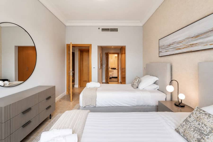 19 2BR Palm Jumeirah Apartment with Beach Access