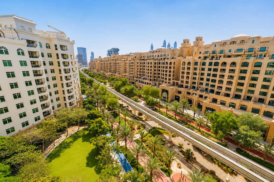 24 2BR Palm Jumeirah Apartment with Beach Access