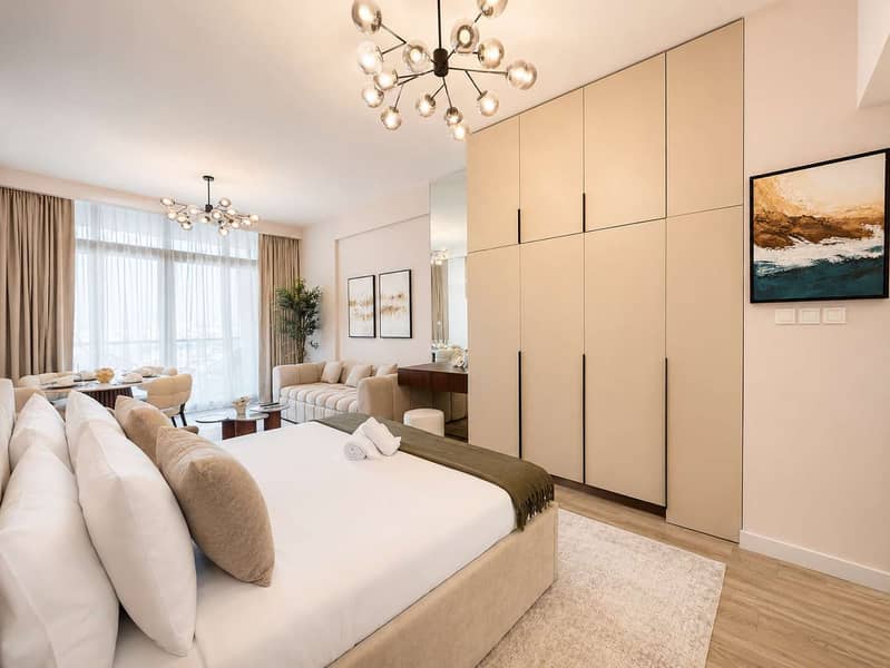 10 Palm Views East Sea View Studio w/ Pool & Gym