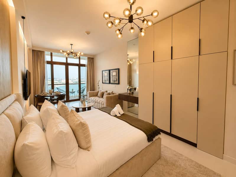 7 Renovated Palm Views Sea View Studio with Gym