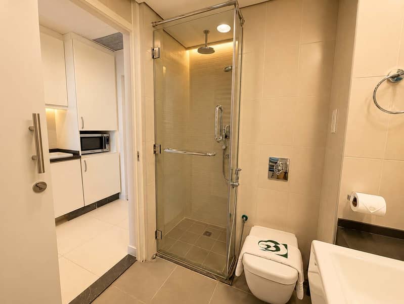 12 Renovated Palm Views Sea View Studio with Gym