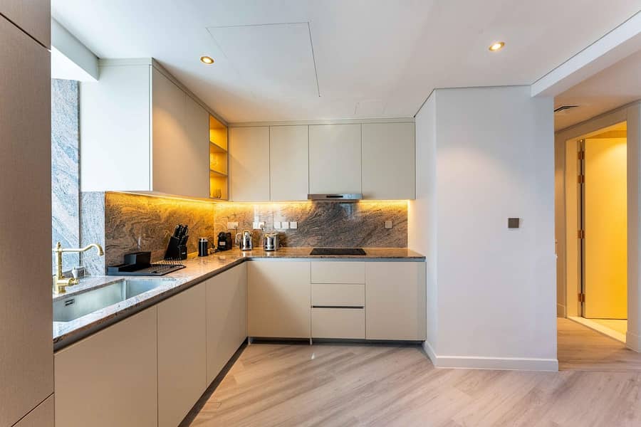 11 Elegant 3BR Apartment in Business Bay with Pool