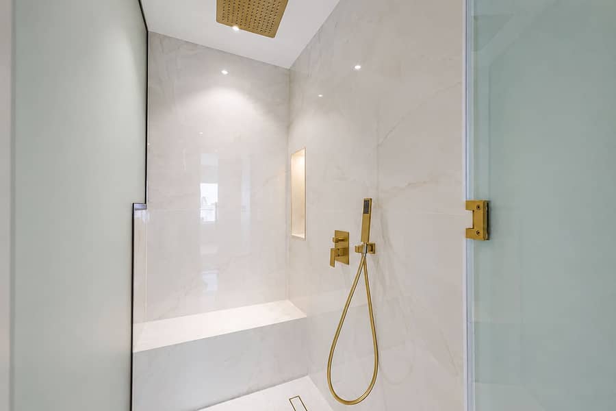 19 Elegant 3BR Apartment in Business Bay with Pool
