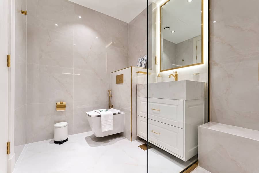 26 Elegant 3BR Apartment in Business Bay with Pool
