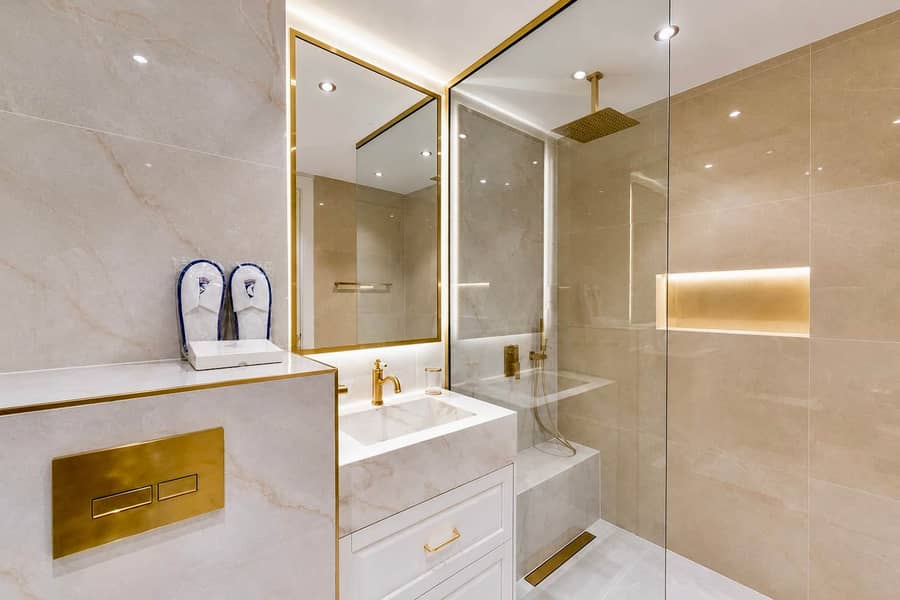 27 Elegant 3BR Apartment in Business Bay with Pool