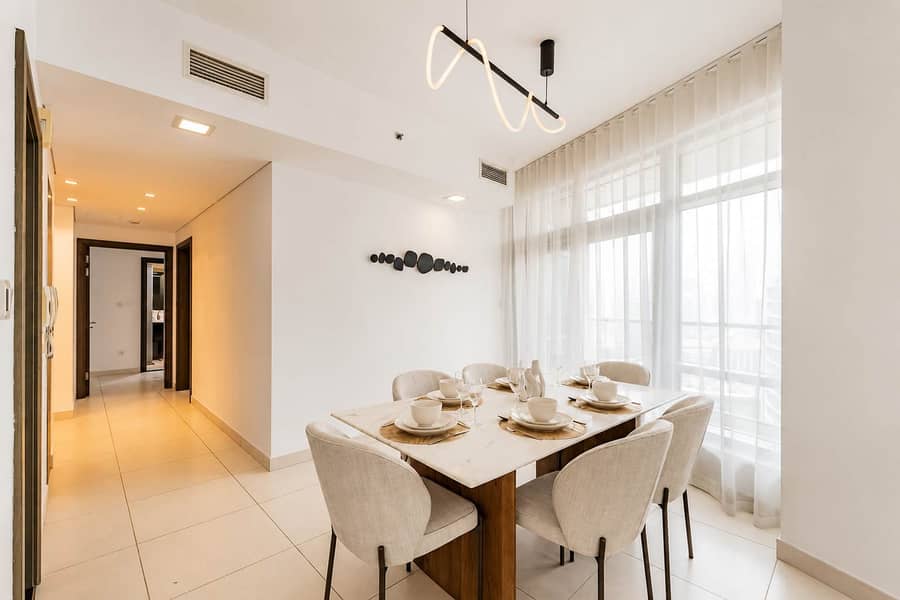 6 Luxury Downtown Dubai Loft: Pool, Gym & Balcony