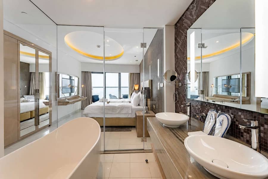 14 Luxury 3BR Apartment with Pool & Gym in Dubai