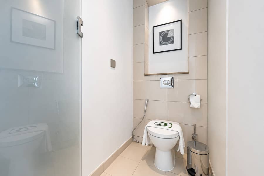 17 Luxury 3BR Apartment with Pool & Gym in Dubai