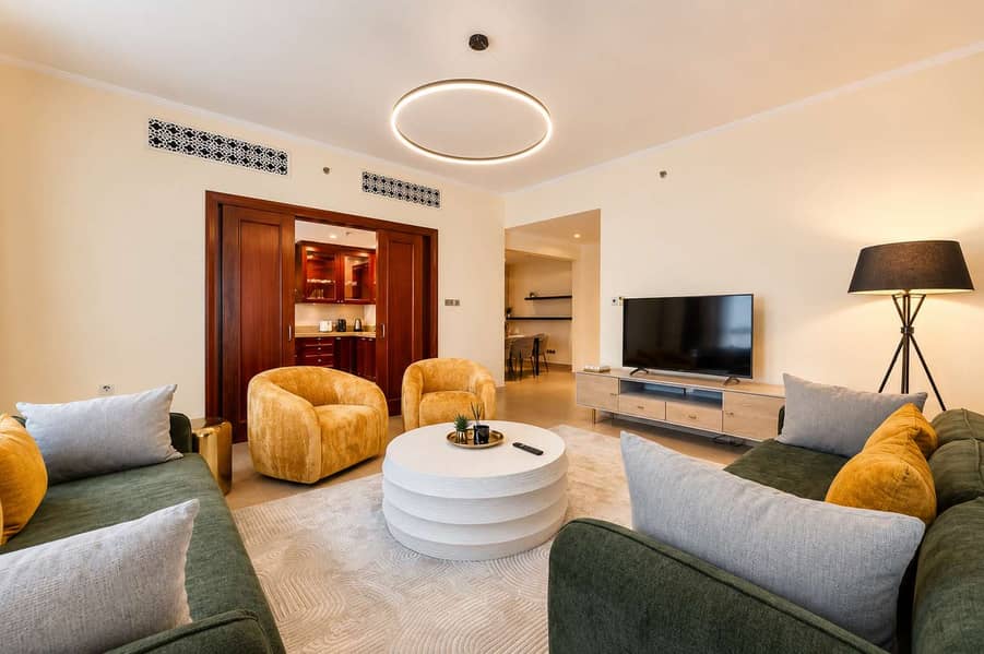 4 Dubai Apartment: 2 Bedrooms & Swimming Pool